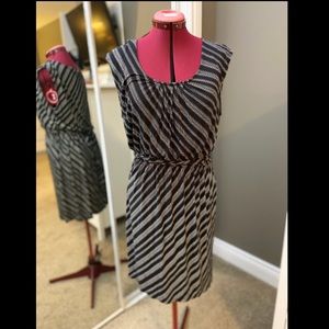 LOFT Dresses - 🌿2/20$ Ann Taylor LOFT Dress LOFT Dresses - 🌿2/20$ Ann Taylor LOFT Dress